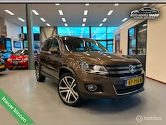 Volkswagen Tiguan - 1.4 TSI Sport&Style Trekhaak|Navi|Carplay|