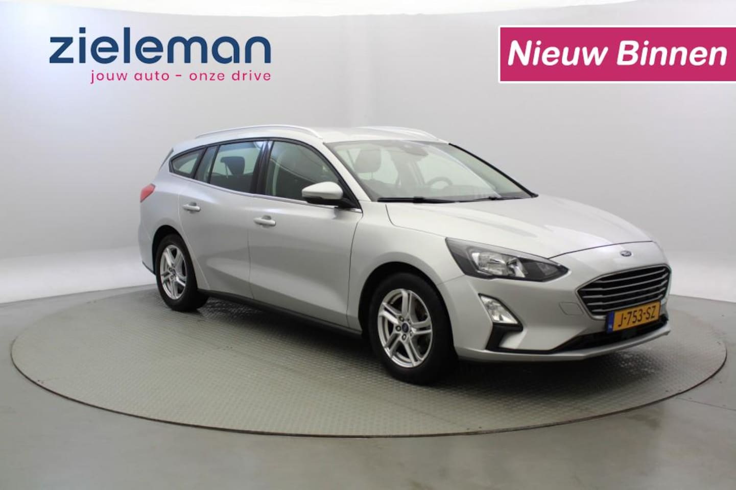 Ford Focus Wagon - 1.0 Ecoboost wagon Edition Business - Carplay, Camera - AutoWereld.nl