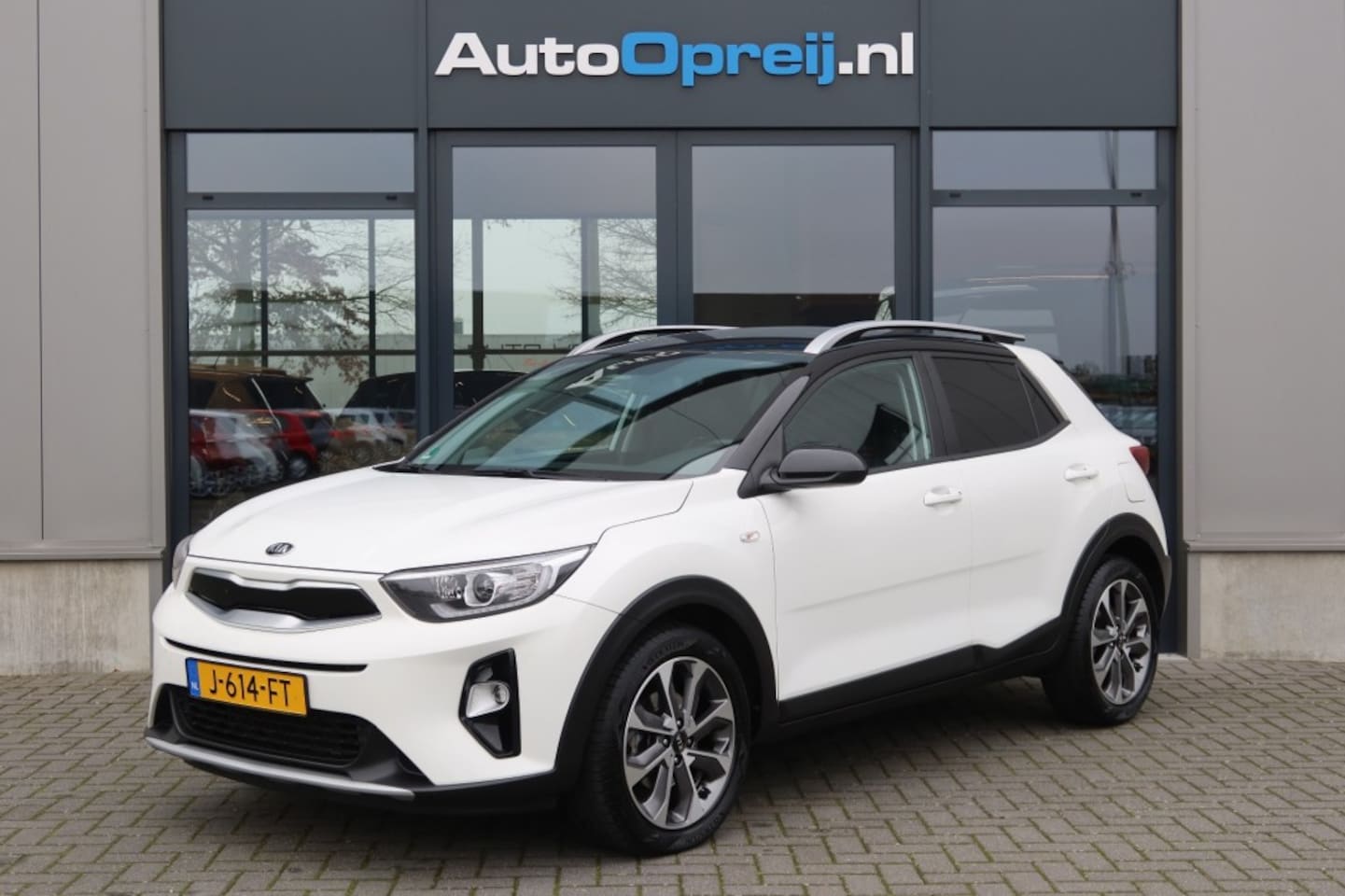 Kia Stonic - 1.0 T-GDi 100pk Sports Edition NAVI, Camera, Cruise, 1e eigenaa - AutoWereld.nl