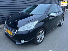 Peugeot 208 - 1.2 VTi Allure PDC Half Leder Panoramadak APK