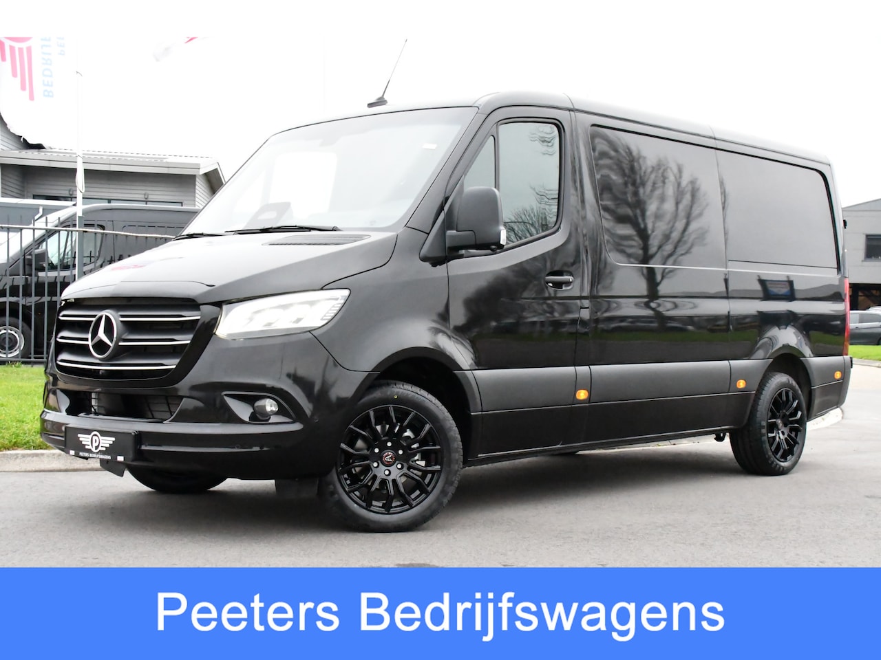 Mercedes-Benz Sprinter - 319 1.9 CDI L2 Pro Black Edition Adaptieve Cruise, 360 Camera, 190PK, Automaat, Carplay, 3 - AutoWereld.nl