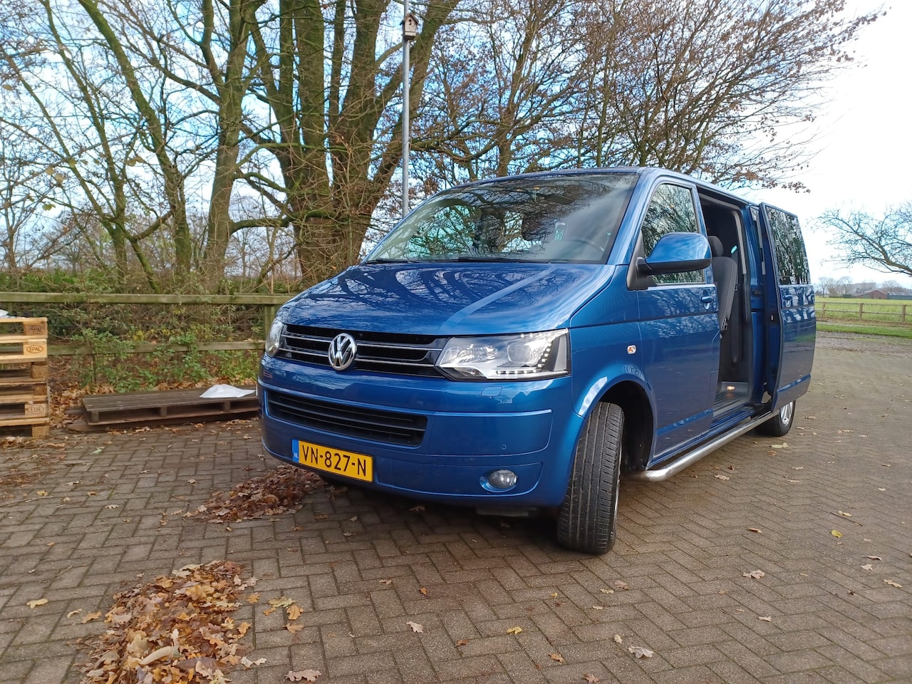 Volkswagen Transporter - 2.0 TDI BM L2H1 DC Caravelle - AutoWereld.nl