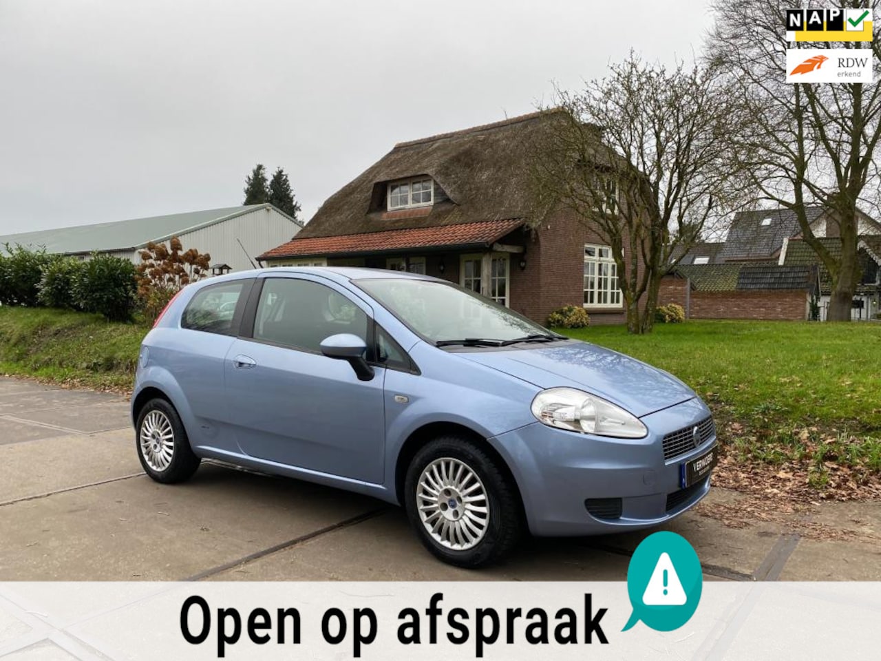 Fiat Grande Punto - 1.4 Dynamic|AUTOMAAT|ISOFIX|AIRCO|TREKHAAK|AIRCO|ONDERHOUDEN|NAP|NL-AUTO|BOEKJES|2 KEYS - AutoWereld.nl