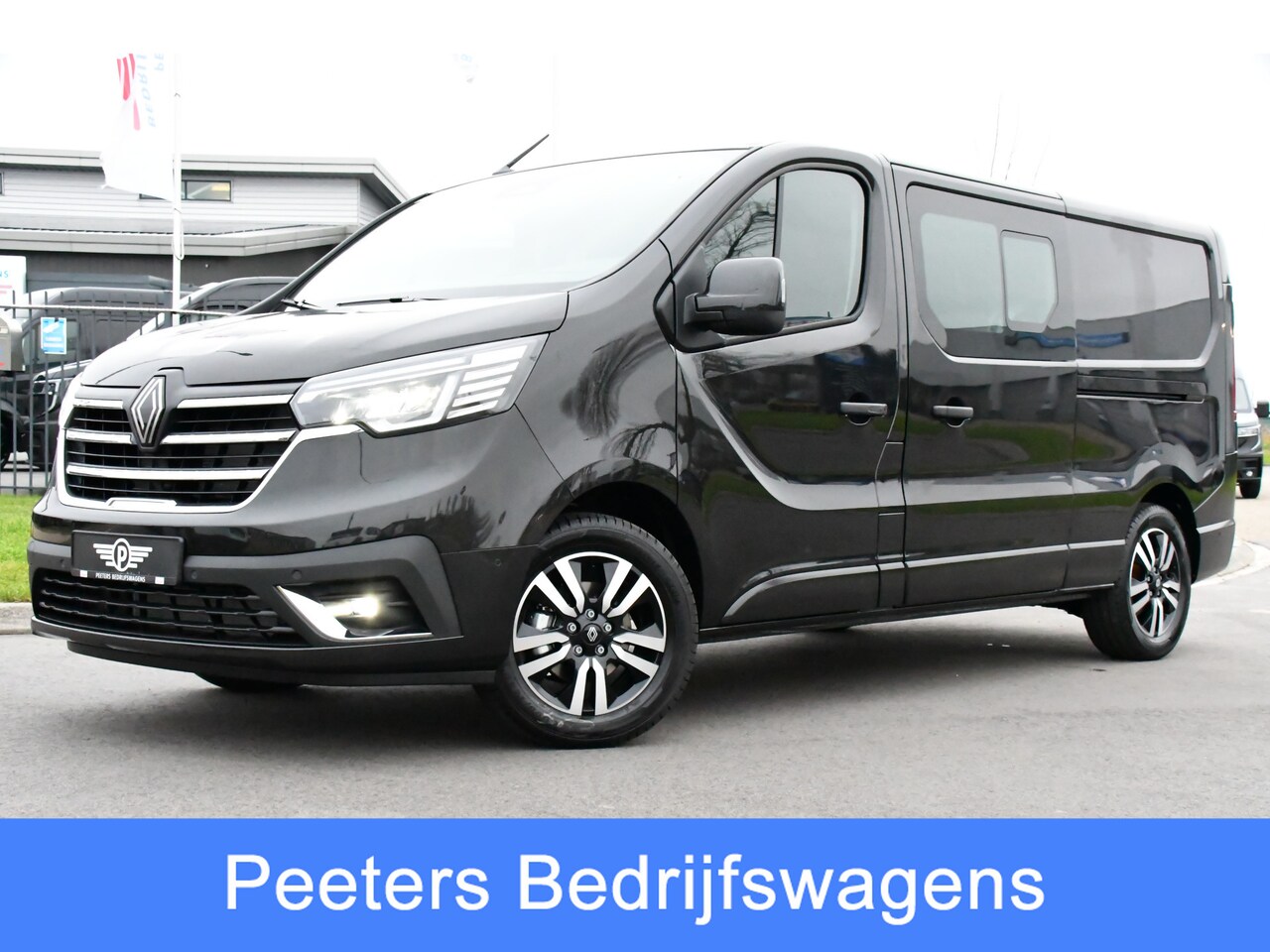 Renault Trafic - 2.0 dCi EDC 170 L2H1 Extra DC PB Edition Cruise, Camera, Carplay, Stoelverwarming, 2 x Sch - AutoWereld.nl