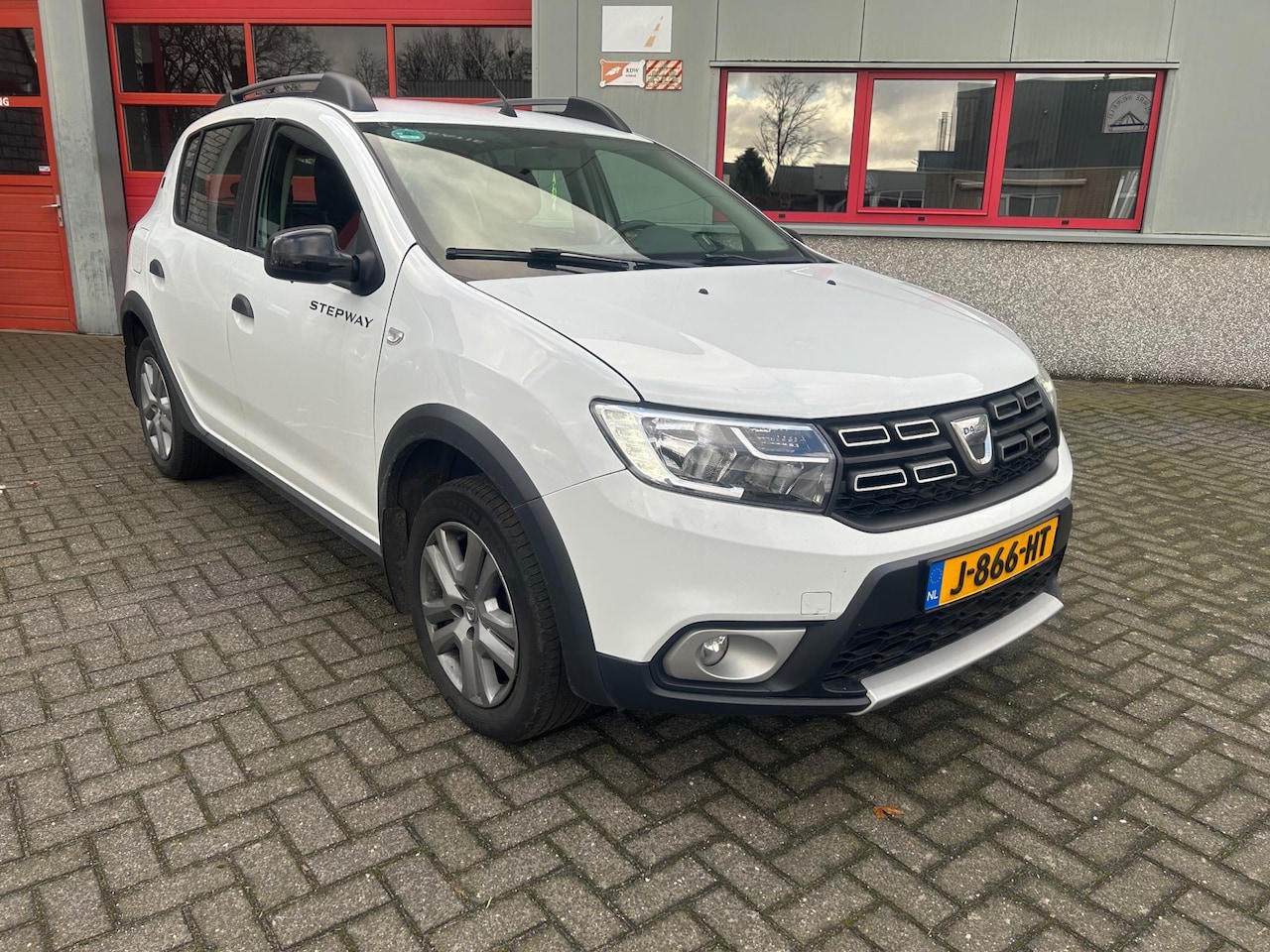 Dacia Sandero Stepway - 1.0 TCe Bi-Fuel Serie Limitee 15th Anniv. - AutoWereld.nl