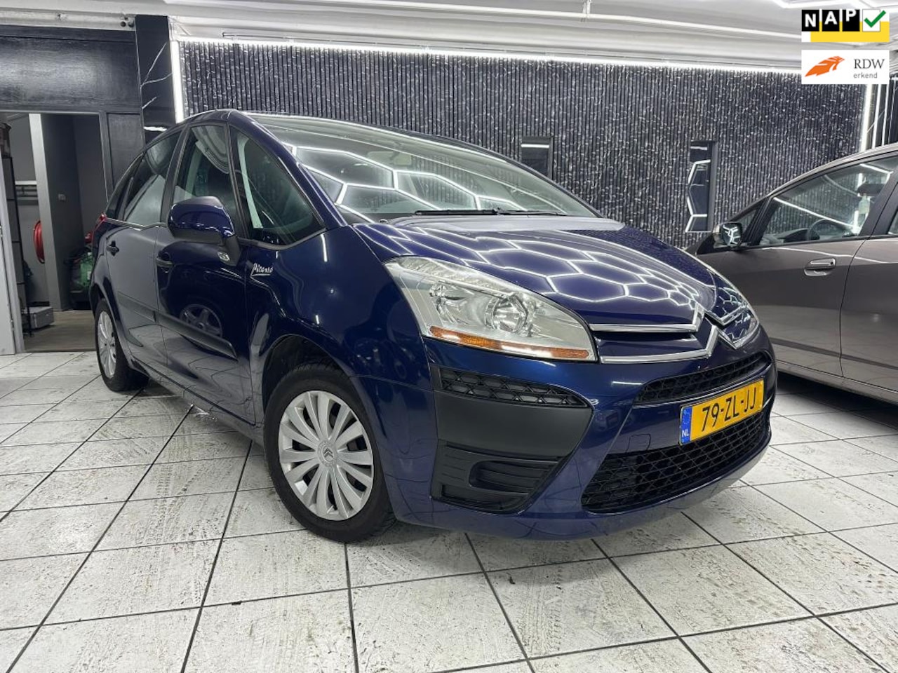 Citroën C4 Picasso - 1.8-16V Prestige 5p. 1.8-16V Prestige 5p. - AutoWereld.nl