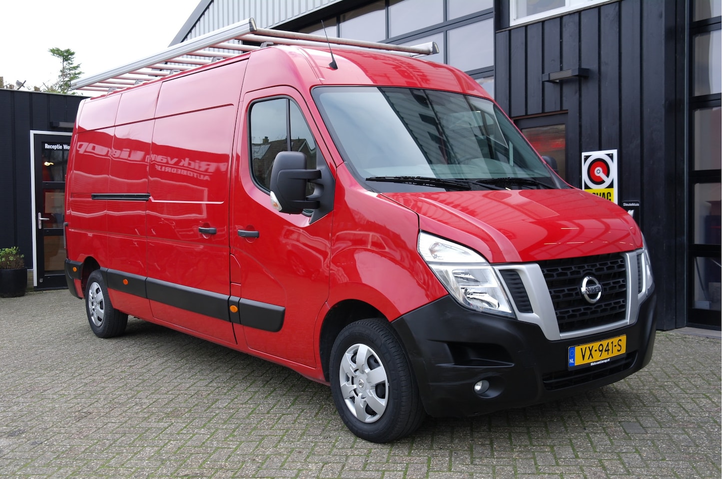 Nissan NV400 - 2.3 dCi L3H2 Business | Clima | Cruise | Navi | Dealer onderhouden | Imperiaal - AutoWereld.nl