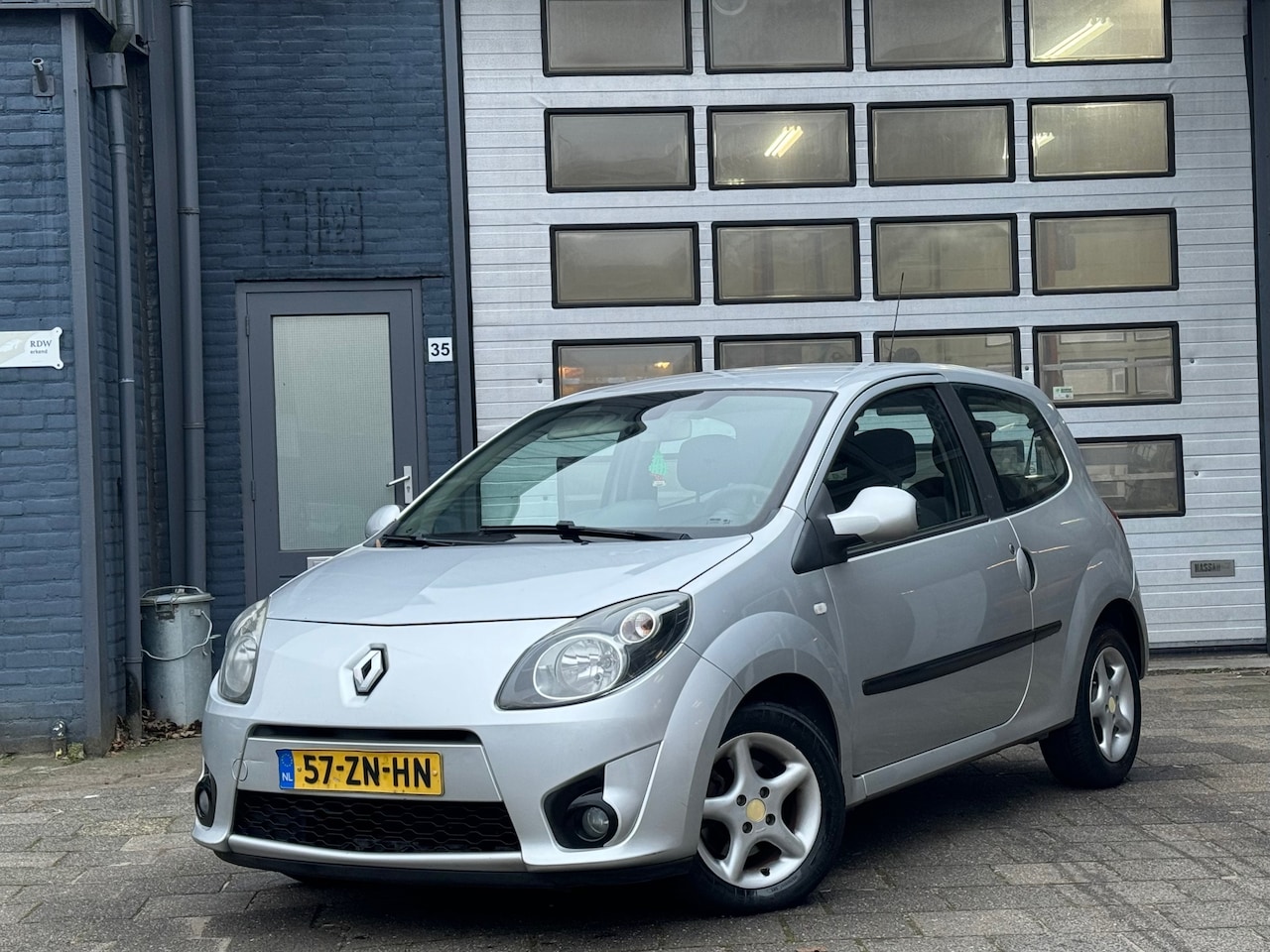 Renault Twingo - 1.2 Dynamique | Airco | Cruise | LMV - AutoWereld.nl