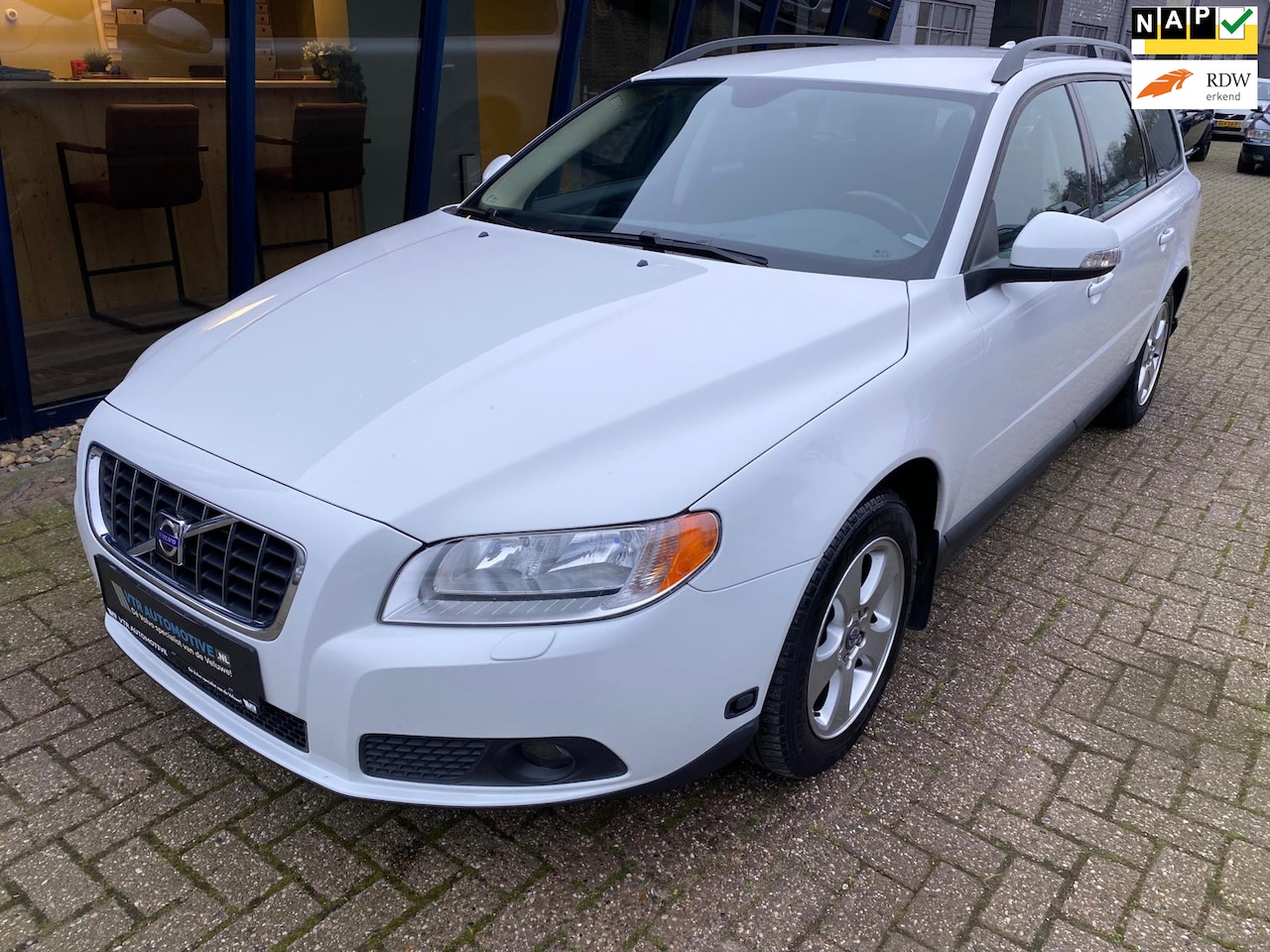 Volvo V70 - 2.5FT Kinetic 137.000KM!! Youngtimer - AutoWereld.nl