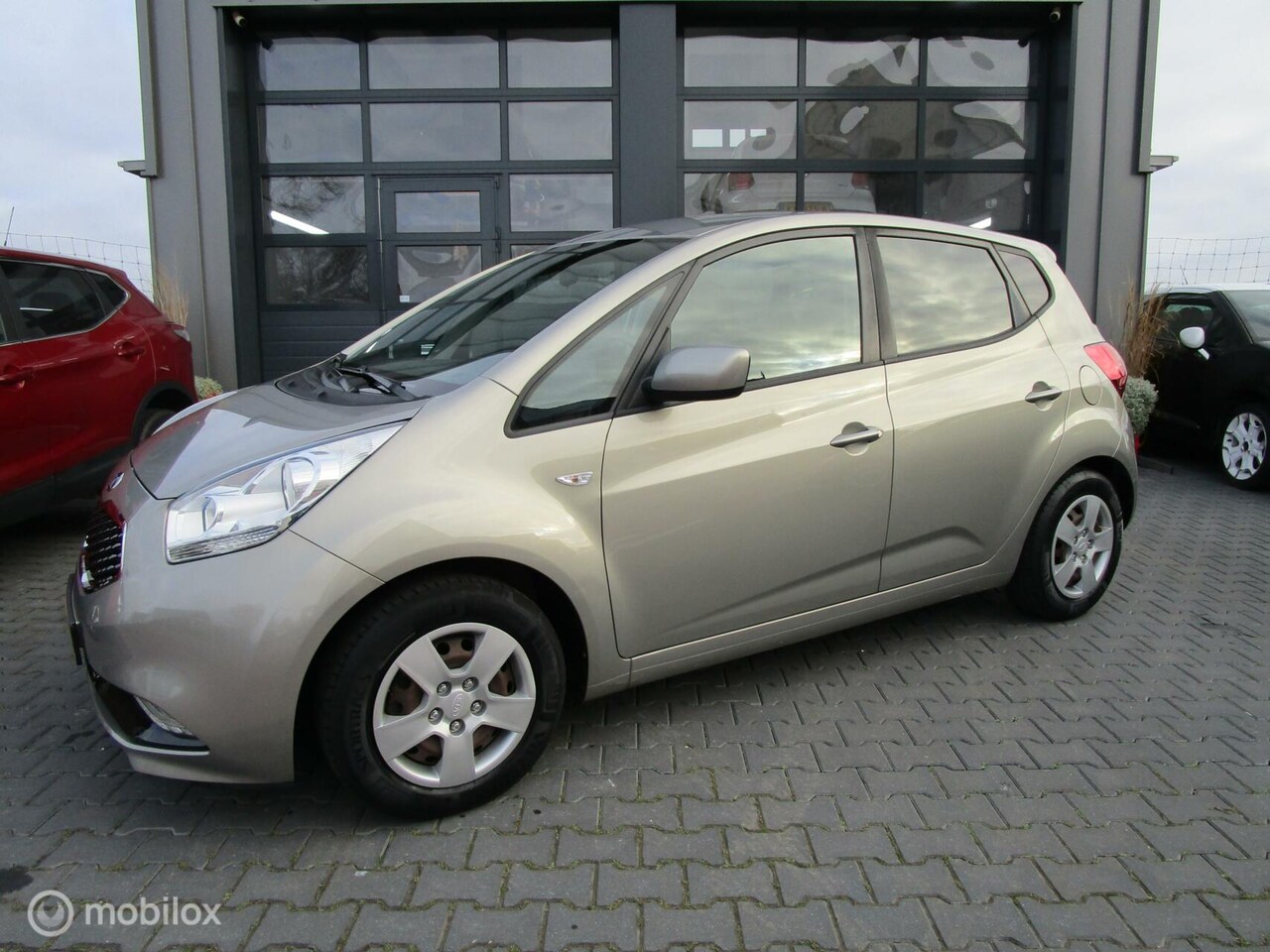 Kia Venga - 1.4 CVVT DynamicPLusLine 96dkm Camera Navi Cruise - AutoWereld.nl