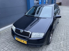 Skoda Fabia - 1.4-16V Choice 5-Drs Airco ElektrPkt APK 7-’25