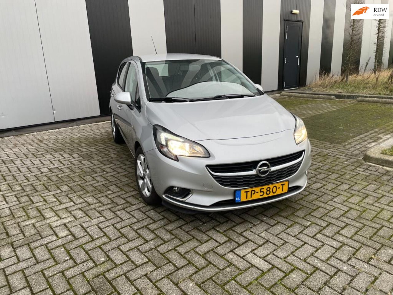 Opel Corsa - 1.3 CDTI Color Edition 2015 - AutoWereld.nl