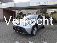 Toyota Aygo X - 1.0 VVT-i Automaat play Apple Carplay Android Auto / parkeercamera / 10 jaar garantie / au