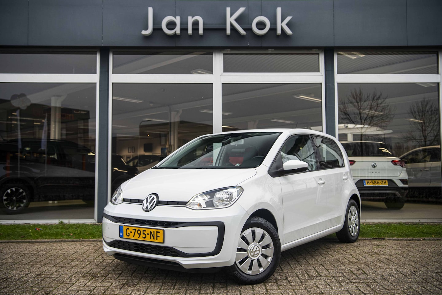 Volkswagen Up! - 1.0 BMT move up! | Maps & More | Airco | Elek. Ramen - AutoWereld.nl