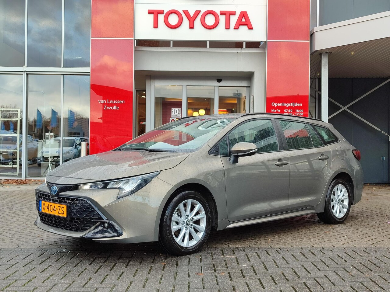 Toyota Corolla Touring Sports - Hybrid 140 Active AD-CRUISE NAVI LM-VELGEN CLIMA CAMERA APPLE/ANDROID NL-AUTO - AutoWereld.nl