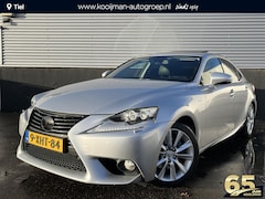 Lexus IS - 300h Edition CVT Automaat Schuif/kanteldak, Smart Key, Stoel- & Stuurwielverwarming, Achte