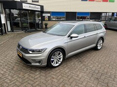 Volkswagen Passat Variant - 1.4 TSI GTE Connected Series Plus Plug inn Hybride, 2 laadkabels, panorama, navi, pdc, tel