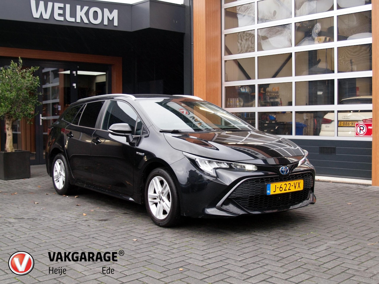 Toyota Corolla Touring Sports - 1.8 Hybrid Business | Camera | Cruise Control | DAB | - AutoWereld.nl