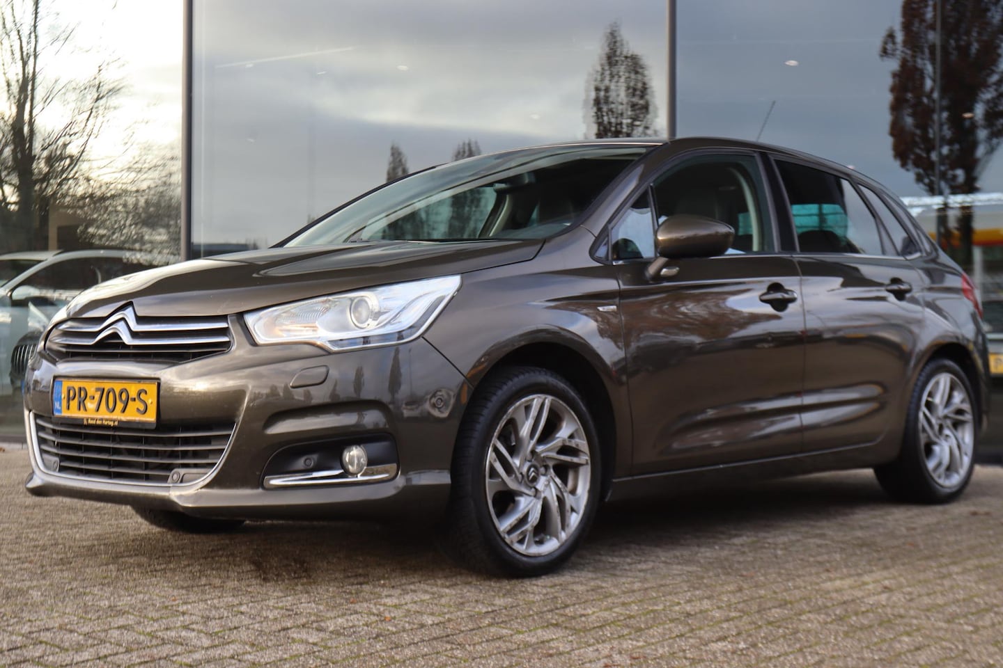 Citroën C4 - 2.0 HDI EXCLUSIVE | XENON | NAVI | TREKHAAK | STOELMASSAGE | CLIMATE | CRUISE - AutoWereld.nl