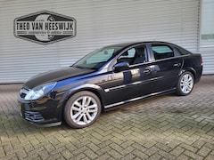 Opel Vectra GTS - 2.2-16V Executive Xenon/Navigatie/Trekhaak