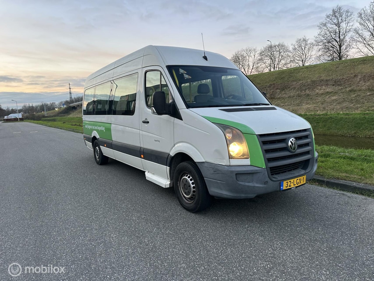 Volkswagen Crafter - Combi 35 2.5 TDI L3H2 euro 5 personen - AutoWereld.nl