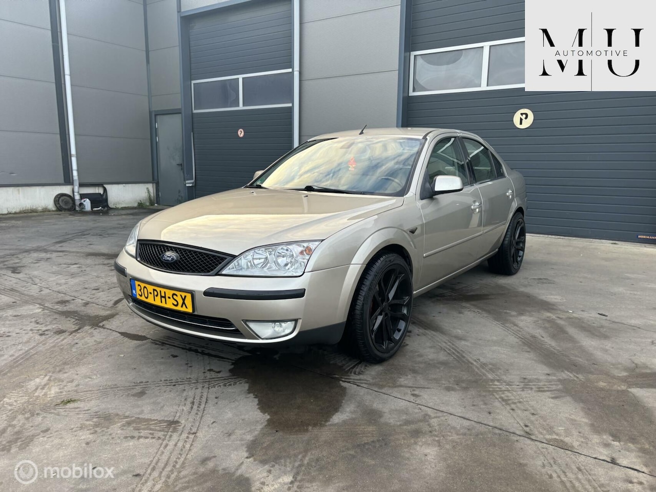 Ford Mondeo - 2.0-16V Ghia Executive AUTOMAAT!!! - AutoWereld.nl