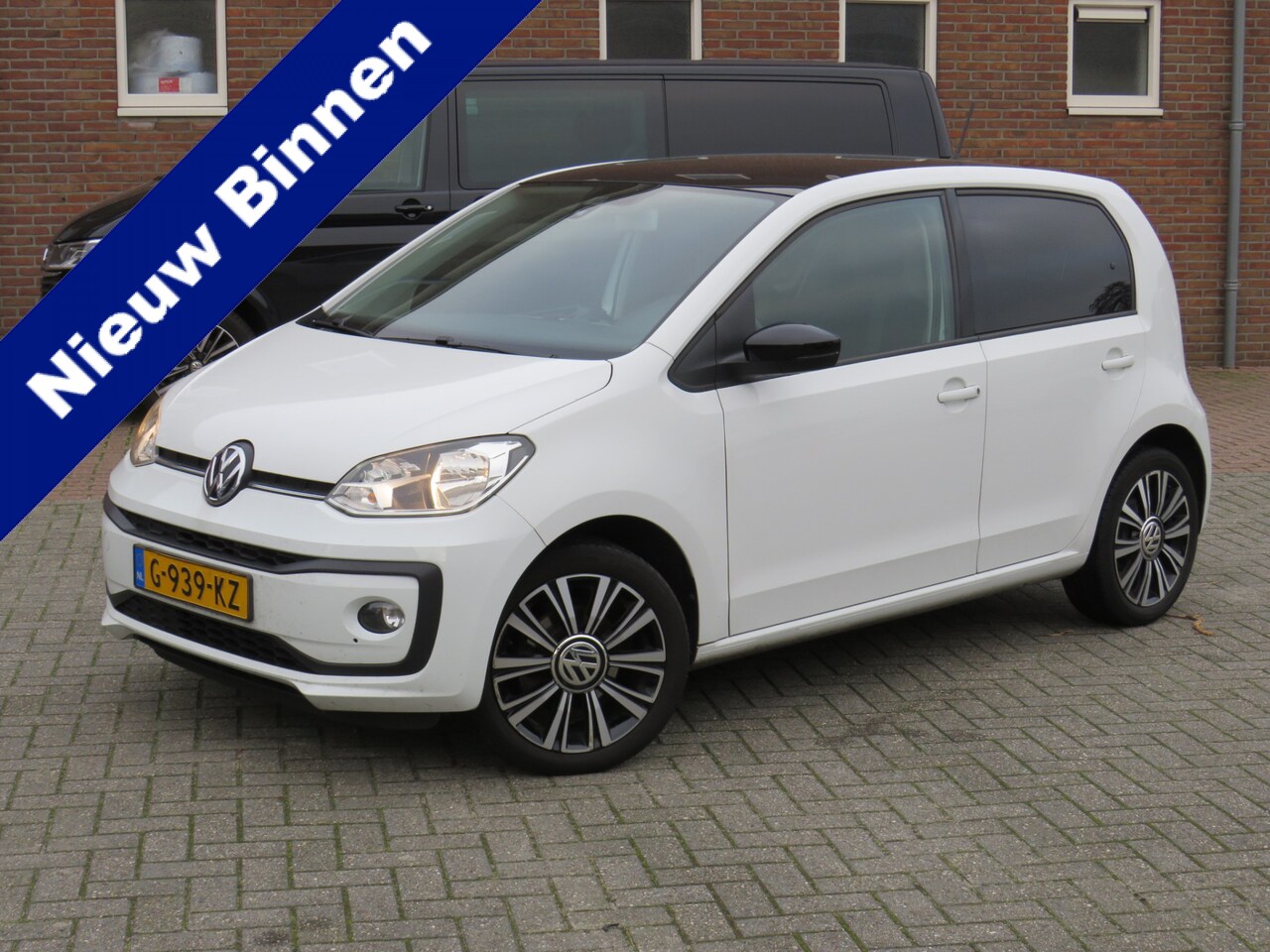 Volkswagen Up! - 1.0 BMT high up! * Rijklaarprijs incl. garantie * Climate controle * Stoelverwarming * DAB - AutoWereld.nl