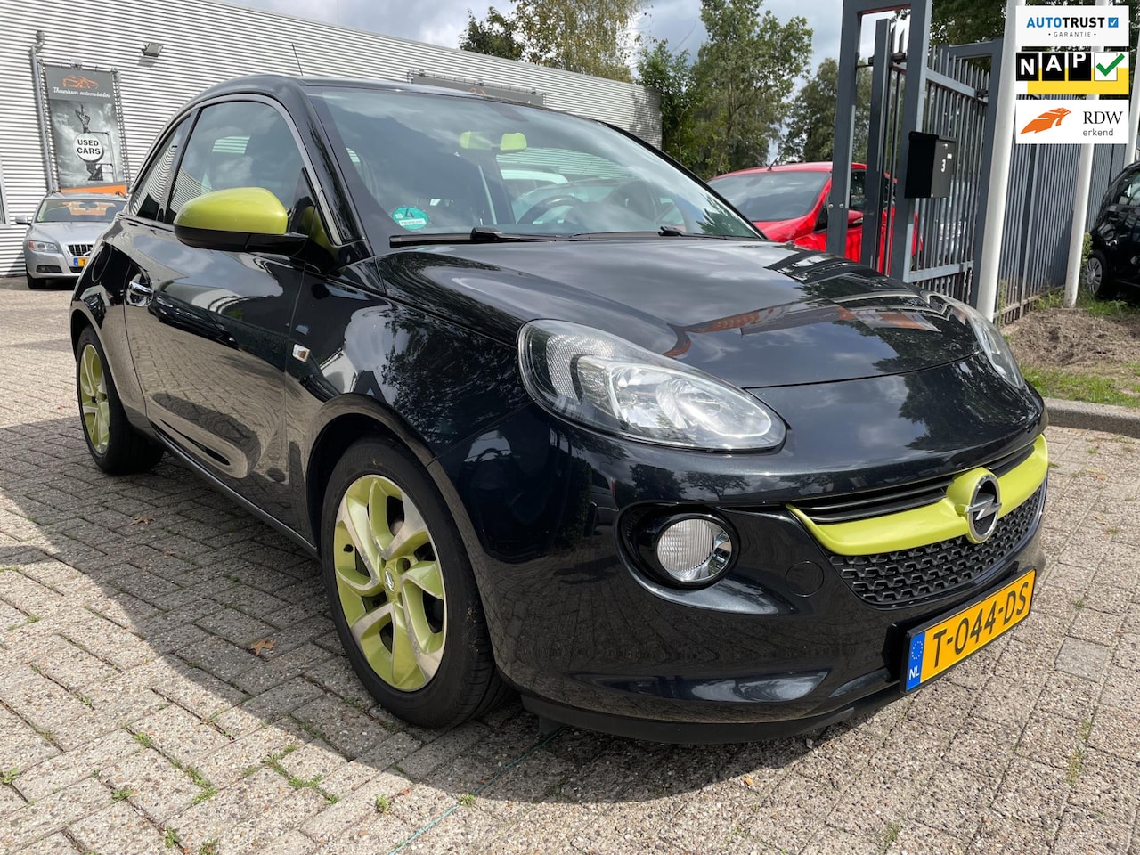 Opel ADAM - 1.4 16v Jam 97.626 km, KOPPAKKING LEK ! airco, cruise, elec pakket, stoel/stuur verwarming - AutoWereld.nl