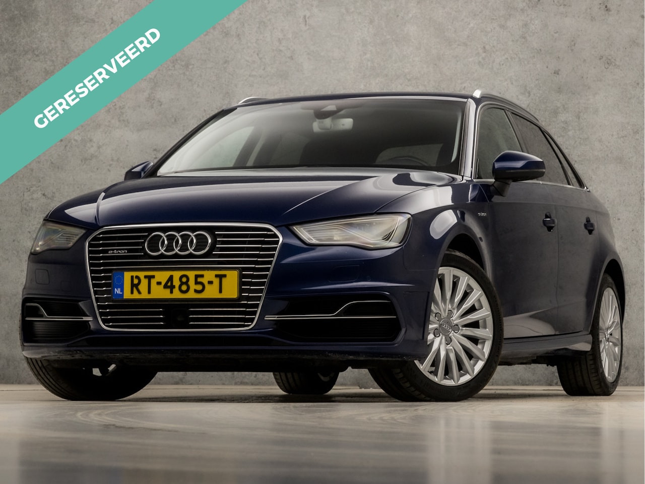 Audi A3 Sportback - 1.4 e-tron PHEV Sport 204Pk Automaat (GROOT NAVI, CLIMATE, STOELVERWARMING, LEDER, GETINT - AutoWereld.nl