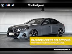 BMW i5 - Sedan M60 xDrive 84 kWh | M Sportpakket Pro | Glazen panoramadak | Selections