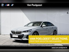 BMW 5-serie - Sedan 520i M-Sport Stuurwielrand verwarming / Comfort Acces / Electrische Zwenkhaak / Pano