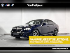 BMW 5-serie - Sedan 520i | M-Sport Pro | Travel Pack | Innovation Pack | Comfort Pack | Harman/Kardon |