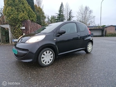 Peugeot 107 - 1.0-12V XS