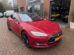 Tesla Model S - 85 Base Pano