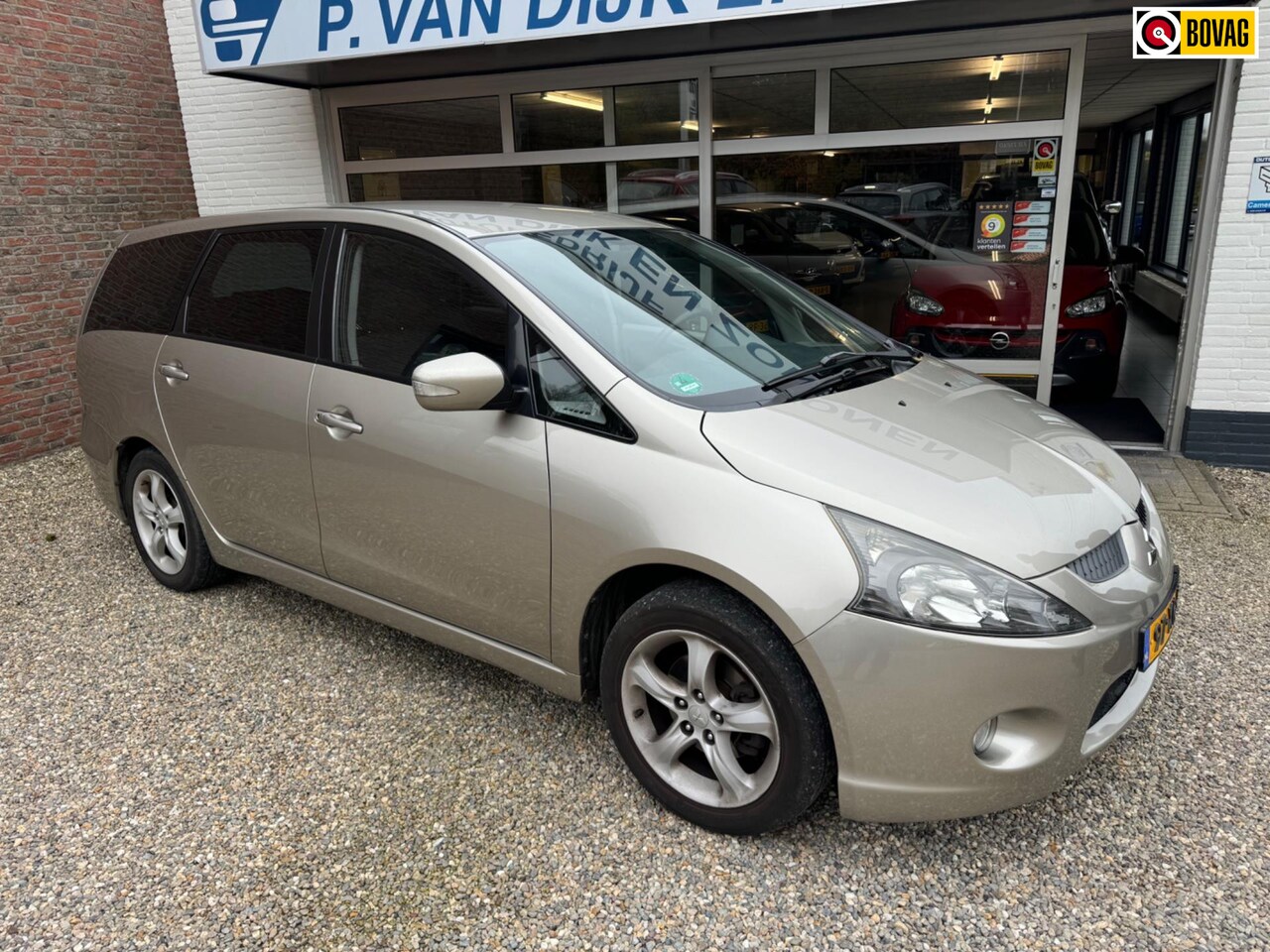 Mitsubishi Grandis - 2.4-16V Intense 7 pers.versn.bak geluid - AutoWereld.nl