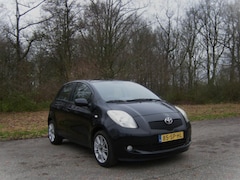 Toyota Yaris - 1.3 VVTi Luna . Airco . 5 Drs . Audio . LMV . enz