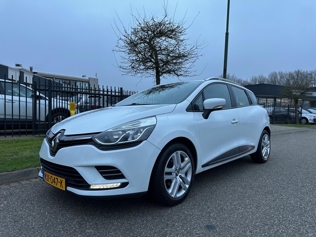 Renault Clio - Energy TCe 90pk S&S Zen Airco Navi Mooi - AutoWereld.nl