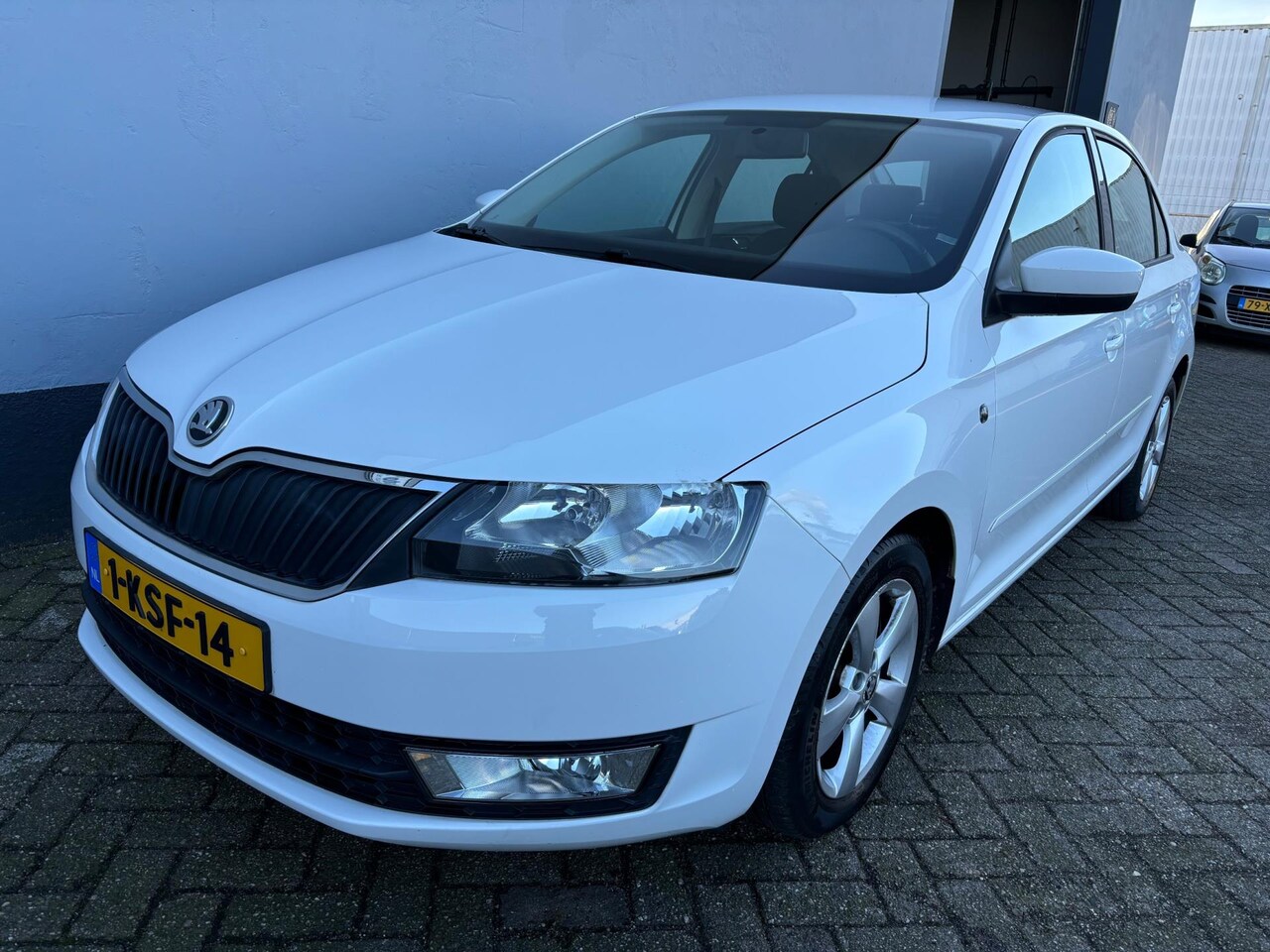 Skoda Rapid - 1.2 TSI Greentech Ambition Businessline Plus - Navigatie - Cruise Control - AutoWereld.nl