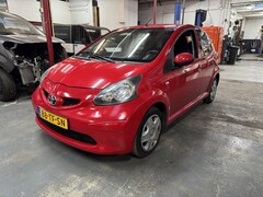 Toyota Aygo - 1.0-12V +