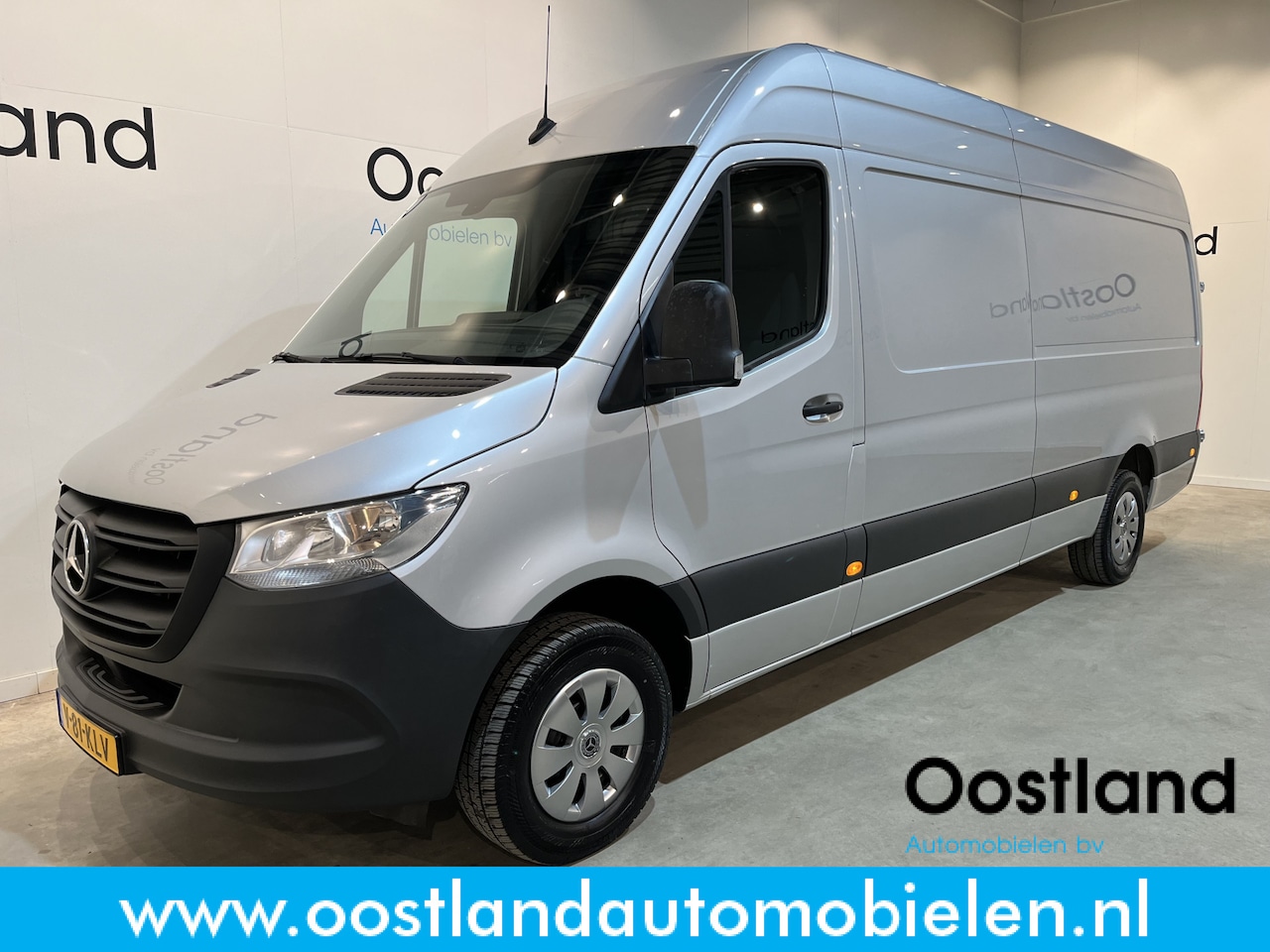 Mercedes-Benz Sprinter - 314 CDI L3H2 RWD / Euro 6 / Airco / CarPlay / Camera / Navigatie / 33.000 KM !! - AutoWereld.nl