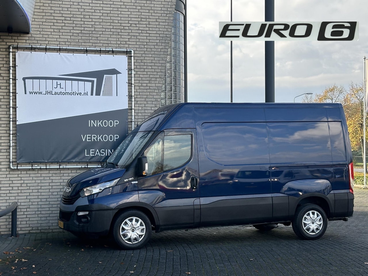 Iveco Daily - 35S12V 2.3 352 H2 L*3500KG*TREKHAAK*3ZITS*TEL* - AutoWereld.nl