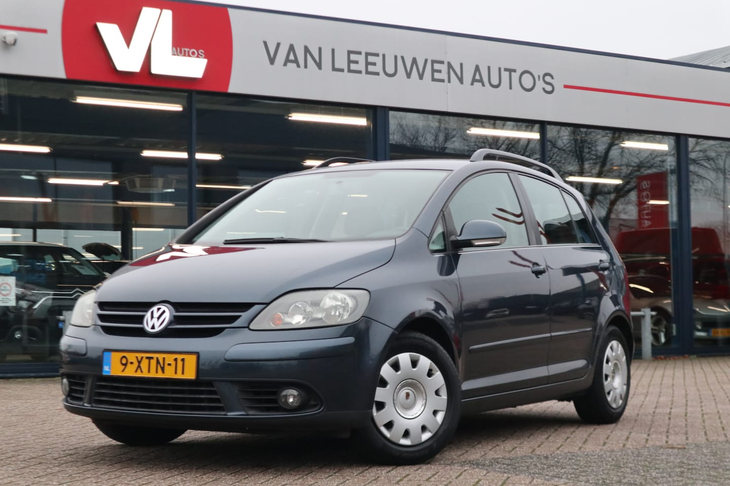 Volkswagen Golf Plus - 1.6 Comfortline Business | Nieuw Binnen | Navigatie | Airco | Trekhaak | - AutoWereld.nl