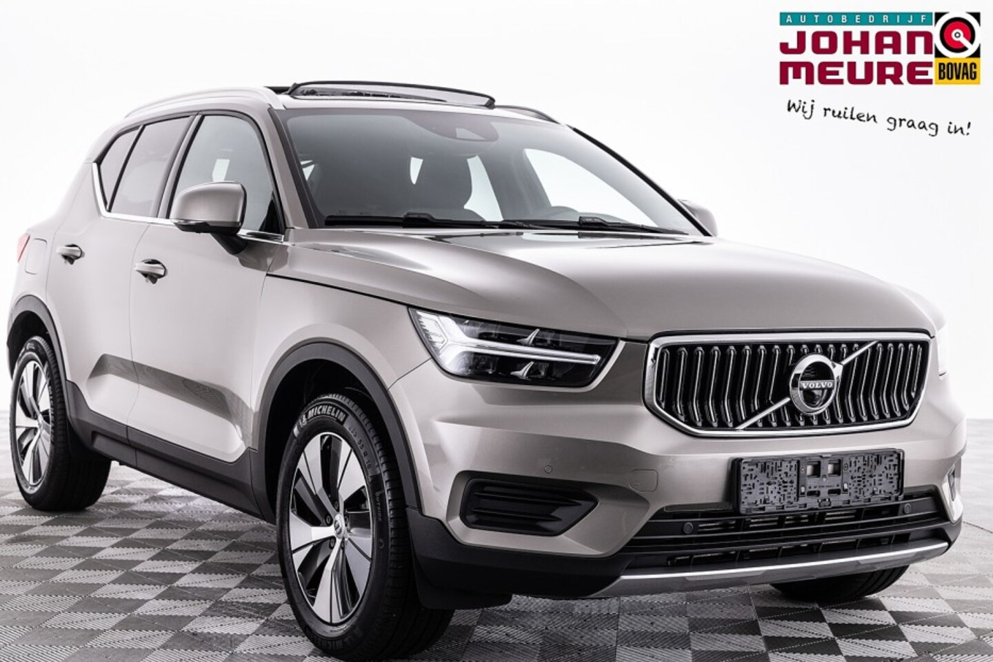 Volvo XC40 - T4 Recharge Inscription Expression | PANORAMDAK | PHEV . - AutoWereld.nl