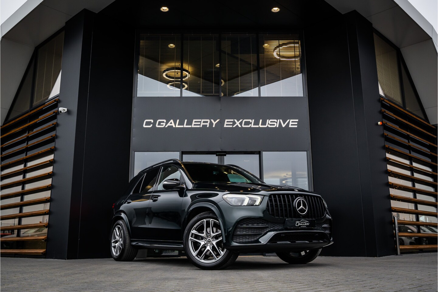 Mercedes-Benz GLE-Klasse - 350 d 4MATIC AMG - Ex. BTW - Grijs Kenteken | Panorama | Burmester | ACC | Memory - AutoWereld.nl