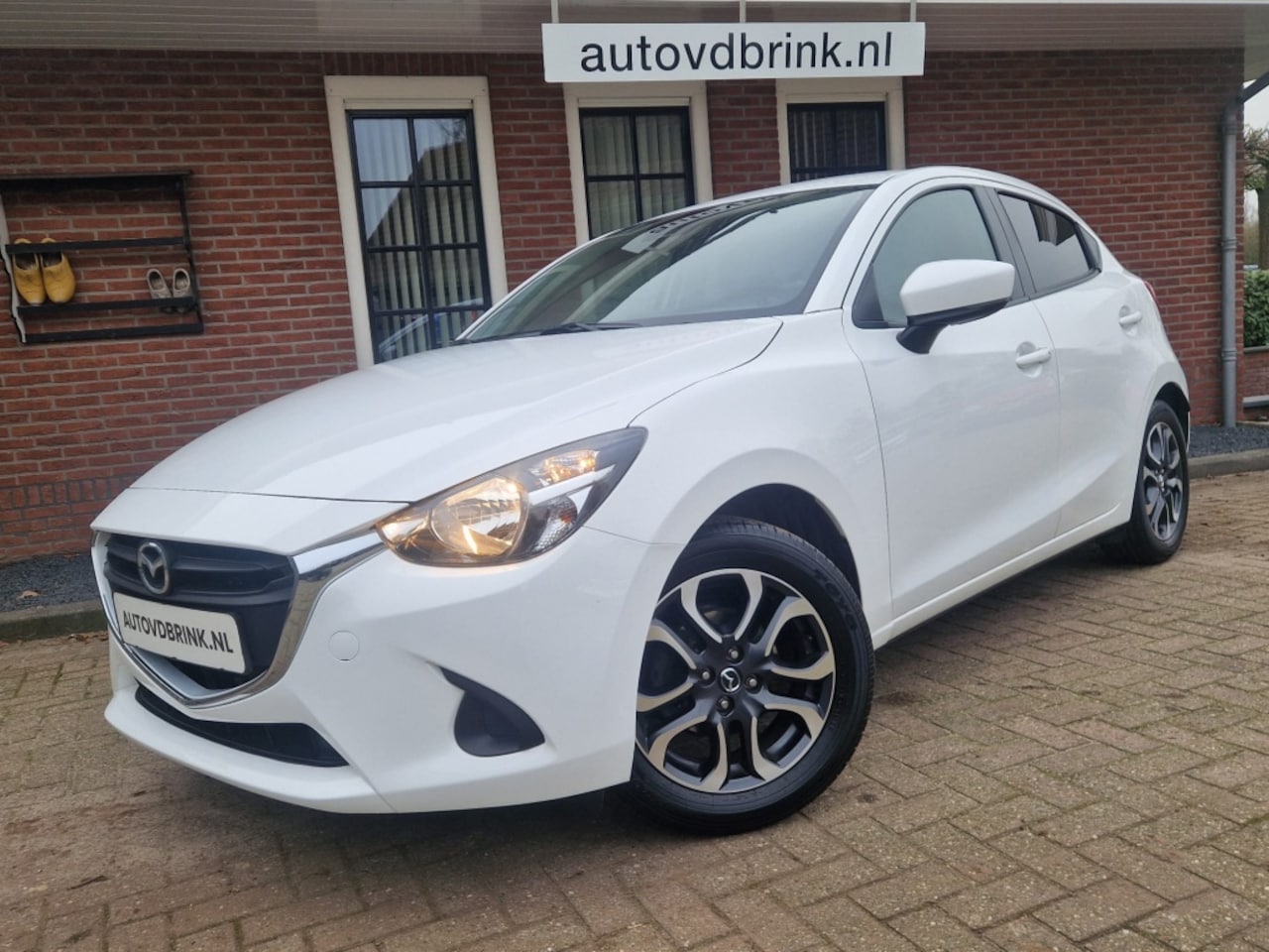 Mazda 2 - 1.5 GT-M Line, NAVI / STOELVERWARMING / CLIMATE CONTROL - AutoWereld.nl