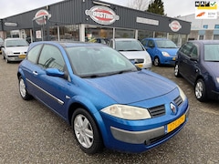 Renault Mégane - 1.6-16V Privilège Luxe(st-bekr, groot glazen dak, airco, bj03, 1599, -)