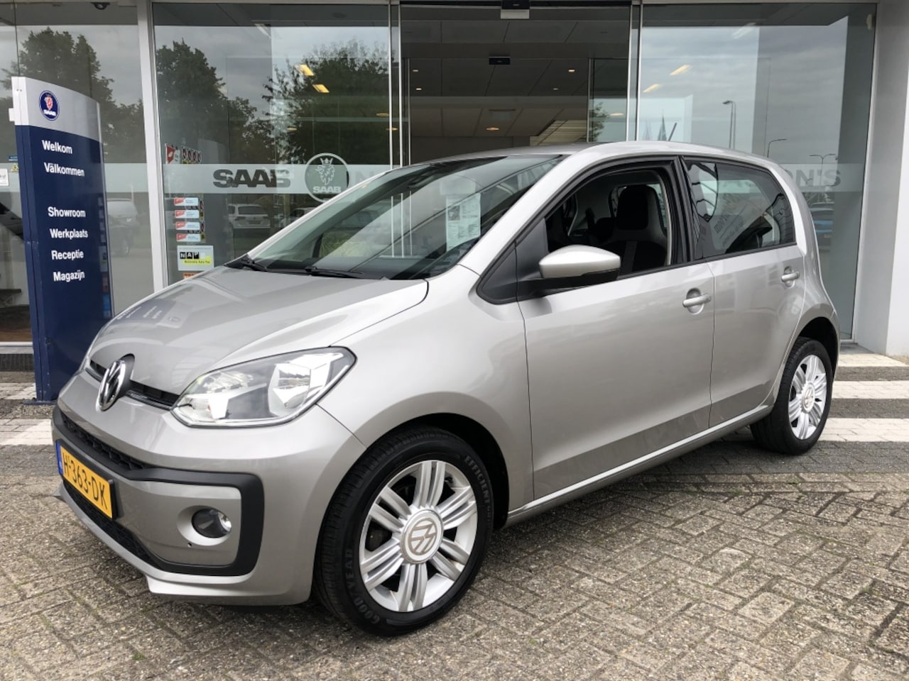 Volkswagen Up! - 1.0 High Up! Cruise Control - AutoWereld.nl