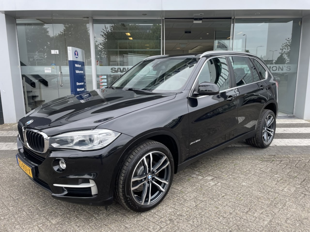 BMW X5 - xDrive30d 19inch/Leer - AutoWereld.nl