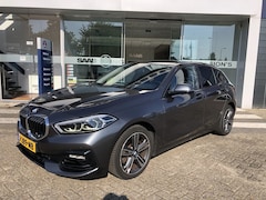 BMW 1-serie - 118i Executive Sport