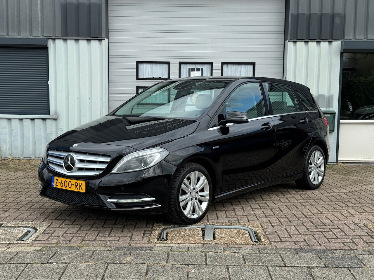 Mercedes-Benz B-klasse - 200 Ambition 1ste EIG | Dealer ondh. | Harman/Kardon | Xenon | Camera | Stoelverw. | - AutoWereld.nl